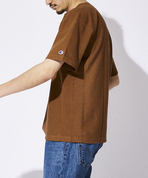Champion(チャンピオン)の「【CHAMPION / チャンピオン】別注 リバースウィーブTシャツ(Tシャツ/カットソー・メンズ・ブラウン/レッド/カーキ/イエロー・MEDIUM/LARGE/X-LARGE/XX-LARGE)」の12枚目の写真
