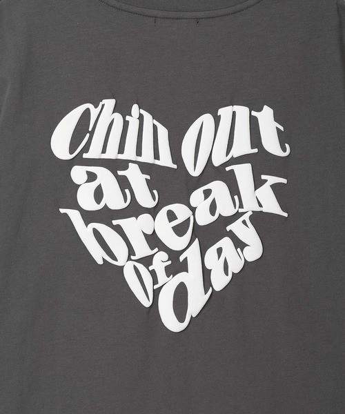 ANDGEEBEE（アンジービー）の「UNISEX バック発泡プリントT（Tシャツ/カットソー・レディース・チャコールグレー/グリーン・X-LARGE）」の6枚目の写真