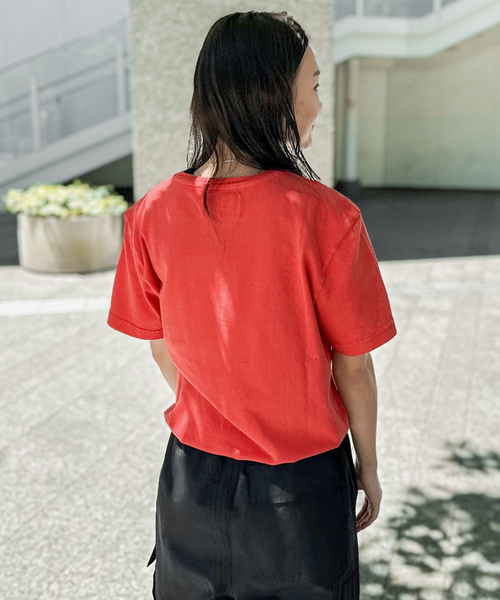 BRIXTON（ブリクストン）の「【BRIXTON/ブリクストン】HAVING FUN VINTAGE CREW Tシャツ（Tシャツ/カットソー・レディース・レッド/ブラック・LARGE/X-LARGE）」の5枚目の写真