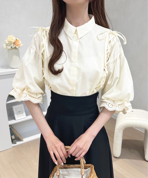 apres jour(アプレジュール)の「コットンレーススリーブレースアップブラウス【ZOZOTOWN限定アイテム】(シャツ/ブラウス・レディース・ピンク/アイボリー/サックスブルー/オフホワイト・X-LARGE/フリー)」の2枚目の写真