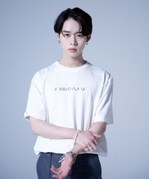 AROUND FLAVA | loose fit spangles logo T / ルーズフィット スパンコール ロゴTシャツ(Tシャツ/カットソー)