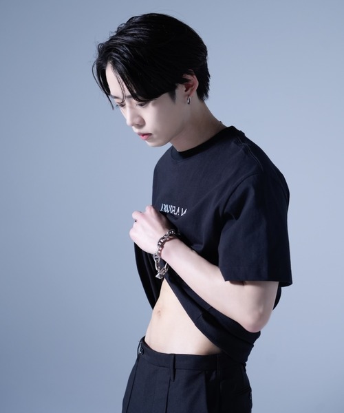 AROUND FLAVA（アラウンドフラバ）の「loose fit spangles logo T / ルーズフィット スパンコール ロゴTシャツ（Tシャツ/カットソー・メンズ・ブラック/ホワイト・MEDIUM/SMALL/LARGE）」の8枚目の写真