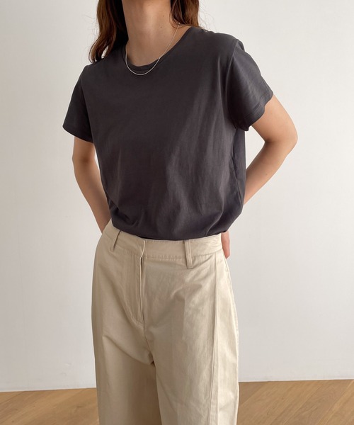 CANAL JEAN（キャナルジーン）の「El mar　クルーネック半袖Tシャツ（Tシャツ/カットソー・レディース・チャコールグレー/ブラック/ホワイト・ONE SIZE）」の3枚目の写真