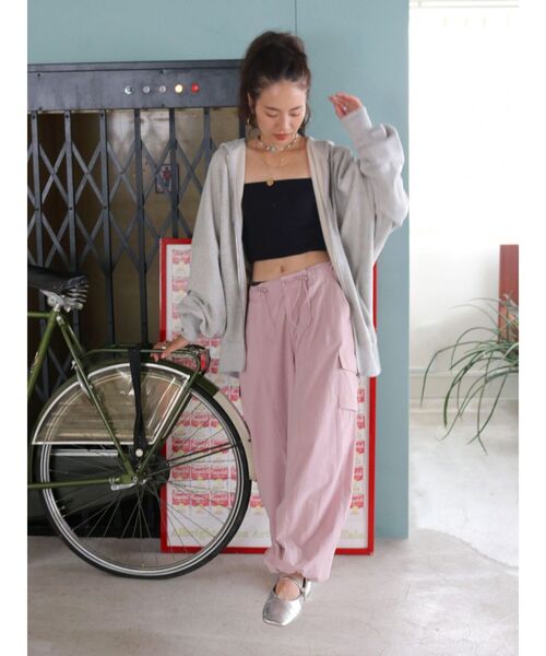 Ungrid（アングリッド）の「ナイロン混ミリタリールーズパンツ（その他パンツ・レディース・オフホワイト/カーキ/ピンク・FREE）」の12枚目の写真