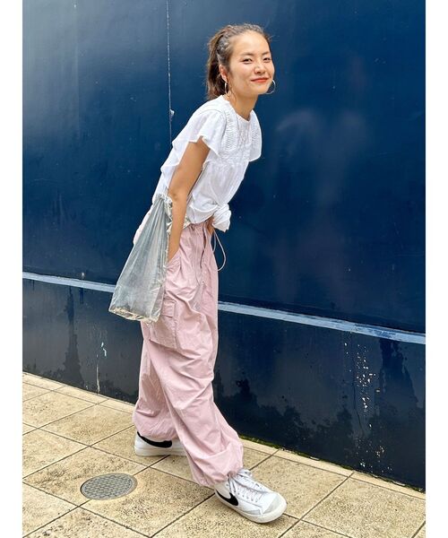 Ungrid（アングリッド）の「ナイロン混ミリタリールーズパンツ（その他パンツ・レディース・オフホワイト/カーキ/ピンク・FREE）」の20枚目の写真