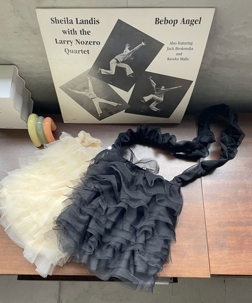 LOWRYS FARM（ローリーズファーム）の「シャーリングミニショルダー　 971090（ショルダーバッグ・レディース・ブラック/ピンク/アイボリー/ブルー/ホワイト系その他/ブラック系その他/ブラック系その他2・FREE）」の5枚目の写真