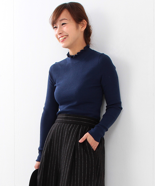 Ray BEAMS(レイビームス)の「Ray BEAMS / RIB フリル ハイネック プルオーバー(ニット/セーター・レディース・オフホワイト/グレー/カーキ/ネイビー・ONE SIZE)」の4枚目の写真