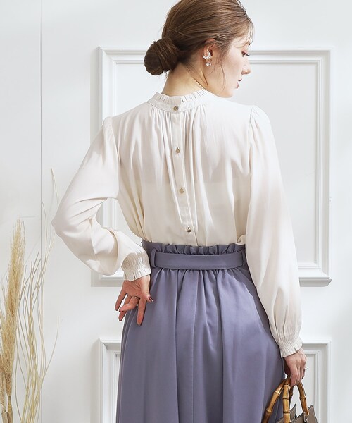 couture brooch(クチュールブローチ)の「◆【通勤着、オフィスにも◎】ピケシャーリングフリルブラウス(シャツ/ブラウス・レディース・アイボリー/ブラック/ベビーピンク・36/38/40/42)」の12枚目の写真