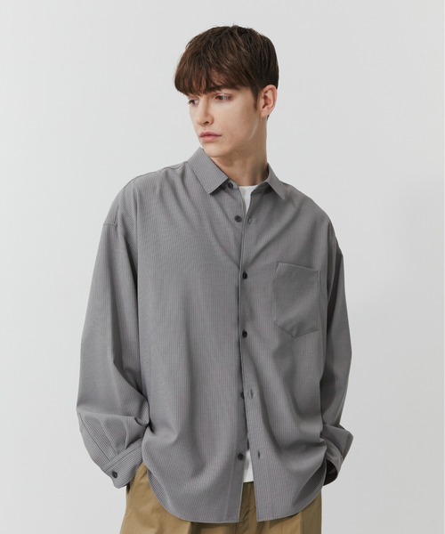 PUBLIC TOKYO（パブリックトウキョウ）の「【累計販売枚数3.5万枚超】コンフォートリラックスシャツ /ウォッシャブル/オフィスカジュアル/防シワ/吸水速乾/通勤（シャツ/ブラウス・メンズ・ホワイト/ダークブラウン/ブルー/ホワイト×ブルー/ブラック/ストライプ/ベージュ/ライトブラウン/ベージュ×ブラック/ダークグレー/ダークブルー/チャコール/ミント/ライトブルー/ホワイト×グレー/ブラウン/パープル/ホワイト×ブラウン/チャコールグレー×ブラック/ブルー系その他・1/3/0/2）」の7枚目の写真