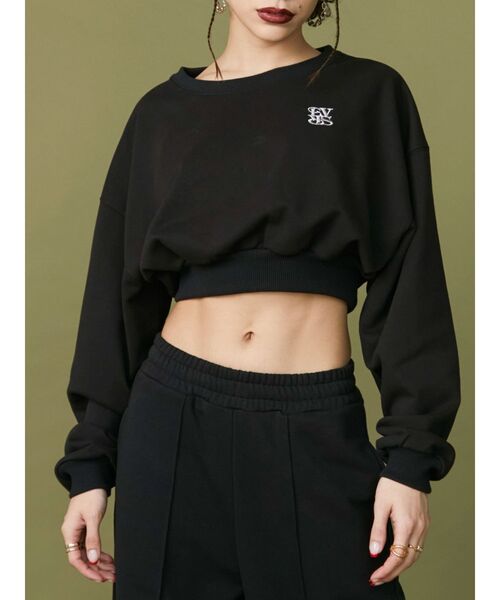 EVRIS（エヴリス）の「ワンポイントロゴショートスウェット【セットアップ着用可能】（スウェット・レディース・ホワイト/グレー/ネイビー/ブラック・FREE）」の3枚目の写真