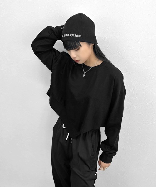 LVEU.（ラブユ.）の「【LVEU.】アシンメトリーヘムデザイントップス / トップス カットソー スウェット アシンメトリー アシメ ホワイト ブラック ZOZOTOWN限定（Tシャツ/カットソー・レディース・ブラック/ホワイト・FREE）」の7枚目の写真