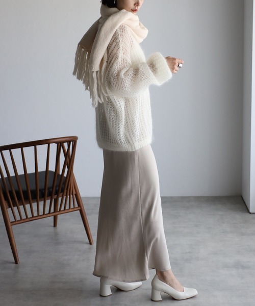 ENC(エンク)の「matte satin I line skirt / マットサテンスカート(スカート・レディース・ライトベージュ/ブラック/エメラルド/オフホワイト/ミント・FREE)」の21枚目の写真