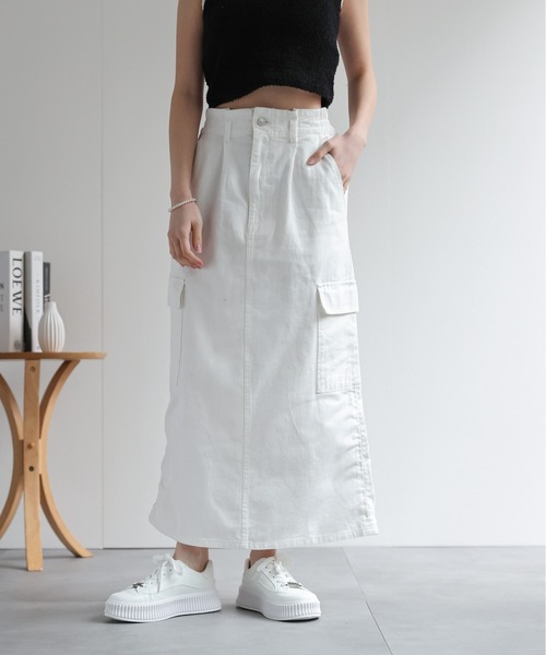LAC-VERT（ラック・ヴェール）の「シャーリングカーゴデニムスカート（スカート・レディース・オフホワイト/ライトブルー/ブラック・FREE）」の5枚目の写真