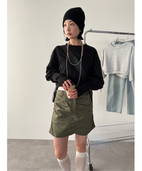 hanne ダークグレー クロップドフーディ ワイドパンツ セットアップ hanne ダークグレー クロップドフーディ ワイドパンツ