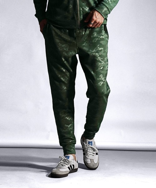 SOMEDIFF(サムディフ)の「フクレ型押し総柄カレンダー加工ガゼットクロッチ付きジョガーパンツ メンズ 春服(その他パンツ・メンズ・ブラック/カーキ・M/L/XL)」の2枚目の写真