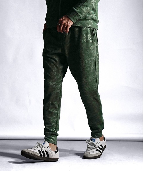 SOMEDIFF(サムディフ)の「フクレ型押し総柄カレンダー加工ガゼットクロッチ付きジョガーパンツ メンズ 春服(その他パンツ・メンズ・ブラック/カーキ・M/L/XL)」の7枚目の写真