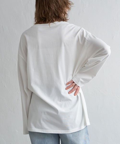 notch.（ノッチ）の「箔プリントロンＴ（Tシャツ/カットソー・レディース・オフホワイト/チャコールグレー・M）」の8枚目の写真