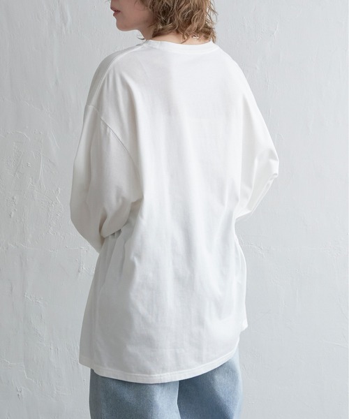 notch.（ノッチ）の「箔プリントロンＴ（Tシャツ/カットソー・レディース・オフホワイト/チャコールグレー・M）」の9枚目の写真