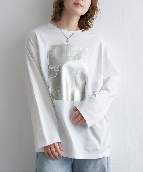 notch.（ノッチ）の「箔プリントロンＴ（Tシャツ/カットソー・レディース・オフホワイト/チャコールグレー・M）」の6枚目の写真