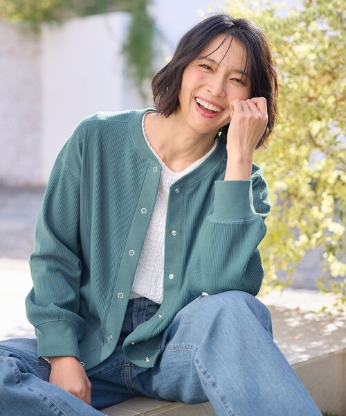 ANY(エニィ)の「リングドットボタンカーディガン(カーディガン/ボレロ・レディース・ベージュ系/グリーン系・4)」の3枚目の写真