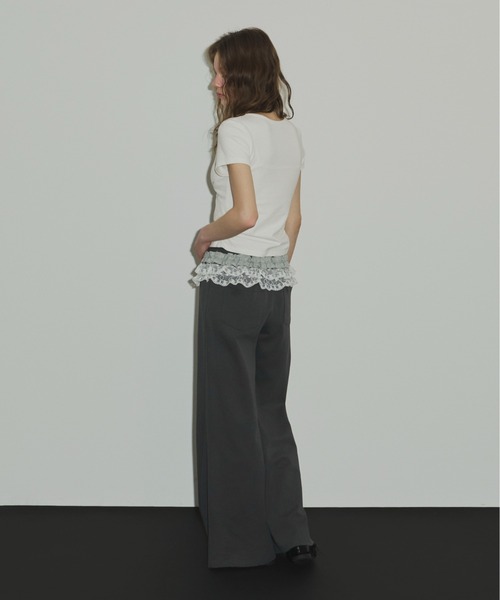 SHAGGIE（シャギー）の「サイドシャーリングUネックTeeシャツ（Tシャツ/カットソー・レディース・ブラック/ホワイト/イエロー/ライトブルー・FREE）」の18枚目の写真