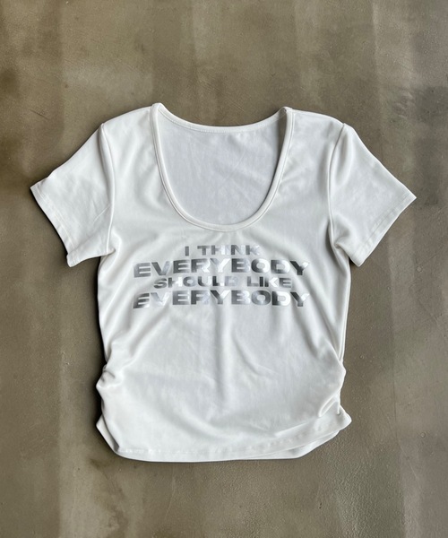 SHAGGIE（シャギー）の「サイドシャーリングUネックTeeシャツ（Tシャツ/カットソー・レディース・ブラック/ホワイト/イエロー/ライトブルー・FREE）」の5枚目の写真