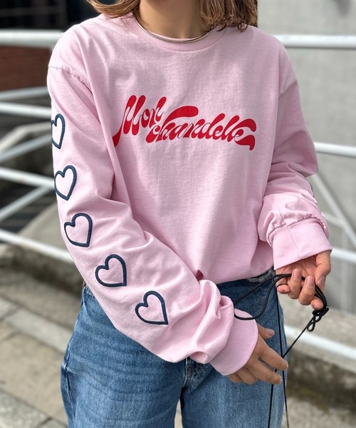 mi via loca（ミヴィアロカ）の「GILDAN 袖ハート発泡ロゴロンT 【PT NO. MVL030 ※2A】（Tシャツ/カットソー・レディース・オフホワイト/オートミール/ベージュ/ピンク/ホワイト系その他・MEDIUM/X-LARGE）」の5枚目の写真