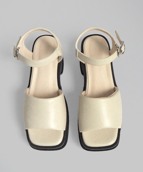 minia（ミニア）の「バルキーパフサンダル（サンダル・レディース・ブラック/シルバー/アイボリー・M/S/LL/L）」の14枚目の写真