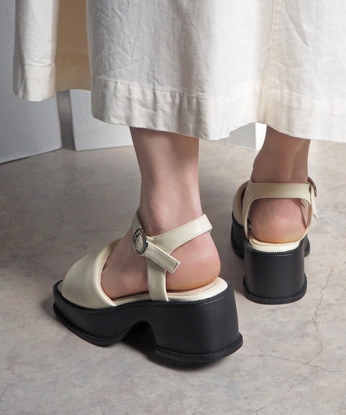 minia（ミニア）の「バルキーパフサンダル（サンダル・レディース・ブラック/シルバー/アイボリー・M/S/LL/L）」の22枚目の写真