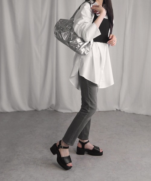 minia（ミニア）の「バルキーパフサンダル（サンダル・レディース・ブラック/シルバー/アイボリー・M/S/LL/L）」の10枚目の写真