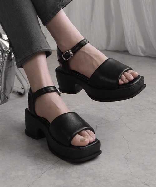 minia（ミニア）の「バルキーパフサンダル（サンダル・レディース・ブラック/シルバー/アイボリー・M/S/LL/L）」の19枚目の写真