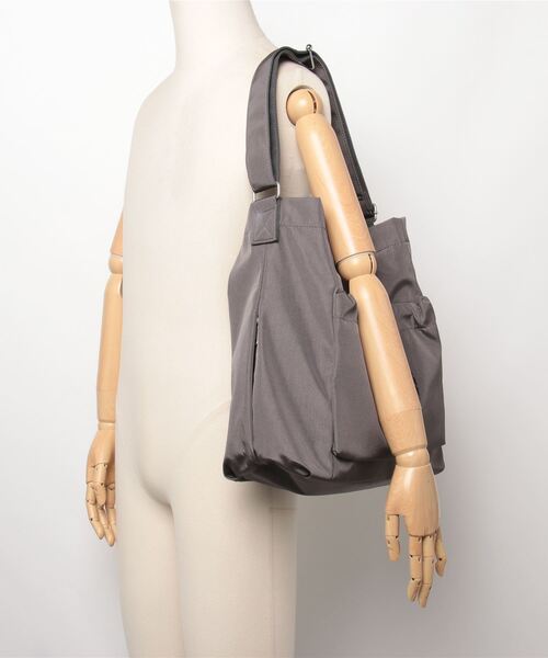 Legato Largo（レガートラルゴ）の「Legato Largo / ドロストバック　Ａ４ショルダー / LI-E1625（ショルダーバッグ・レディース・ブラック/アイボリー/グレー/ベージュ/ミント・ONESIZE）」の13枚目の写真