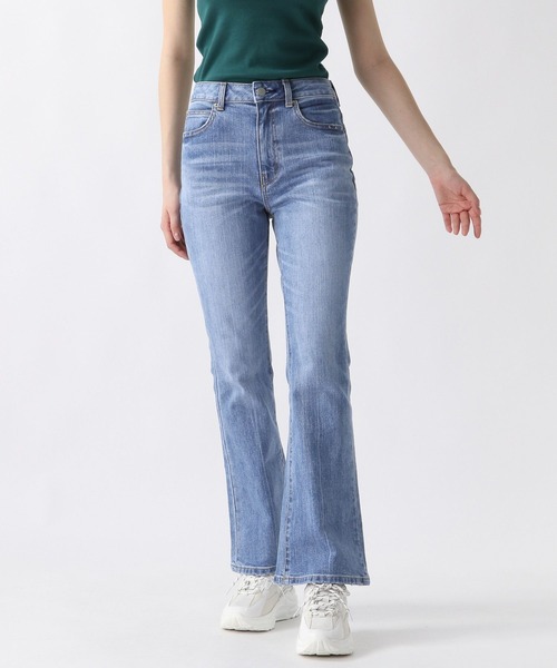 FOREVER 21(フォーエバー トゥエンティーワン)の「【2024SS】フレアデニム2(デニムパンツ・レディース・ブルー/ライトブルー・LARGE/MEDIUM/SMALL)」の1枚目の写真