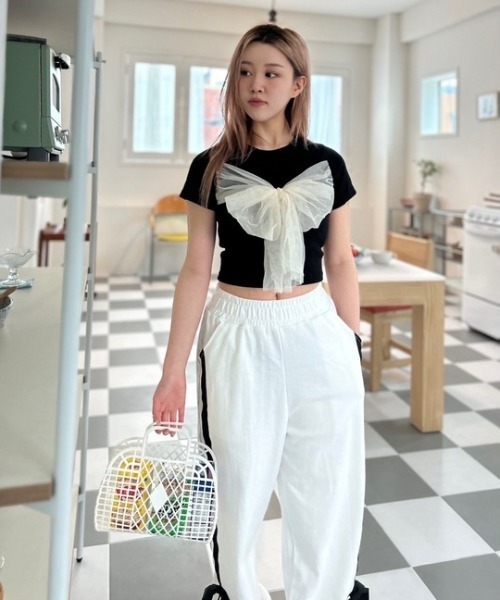 ipugo(イプゴ)の「ipugo/イプゴ チュールリボン ミニT 夏物 夏服(Tシャツ/カットソー・レディース・ブラック/アイボリー・FREE)」の16枚目の写真