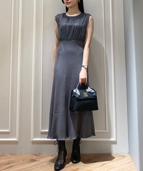 JILL by JILL STUART(ジルバイジルスチュアート)の「◇チュールドッキングニットワンピース(ワンピース・レディース・チャコールグレー/モカ/ブルー・FREE)」の2枚目の写真