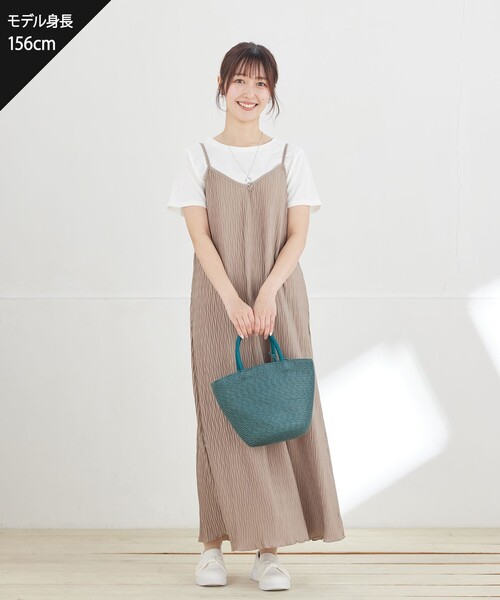 Tiaclasse(ティアクラッセ)の「変形プリーツキャミワンピース&Tシャツ(セットアップ・レディース・グレイッシュベージュ/モカ/ブラック・M/L)」の17枚目の写真