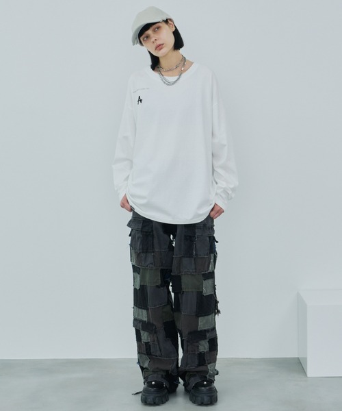 AIVER(アイバー)の「岡本奇太郎×AIVER ワンダーランドロンTEE(Tシャツ/カットソー・メンズ・ブラック/チャコールグレー/ホワイト・SMALL/LARGE/MEDIUM)」の6枚目の写真