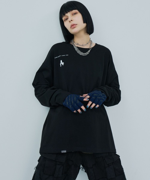 岡本奇太郎×AIVER　ワンダーランドロンTEE 岡本奇太郎×AIVER ワンダーランドロンTEE