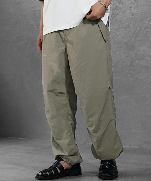 MinoriTY(マイノリティ)の「【MinoriTY】パラシュートカーゴパンツ ワイドパンツ メンズ ユーティリティパンツ シャカパン ナイロンパンツ 秋服 夏服 オーバーサイズ(カーゴパンツ・メンズ・ベージュ/ブラック/ライトグレー・L/M/XL)」の21枚目の写真