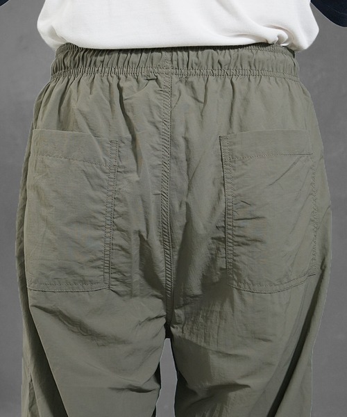 MinoriTY(マイノリティ)の「【MinoriTY】パラシュートカーゴパンツ ワイドパンツ メンズ ユーティリティパンツ シャカパン ナイロンパンツ 秋服 夏服 オーバーサイズ(カーゴパンツ・メンズ・ベージュ/ブラック/ライトグレー・L/M/XL)」の12枚目の写真