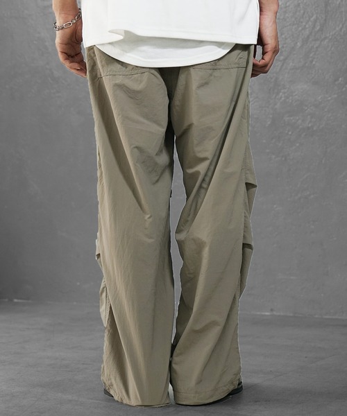 MinoriTY(マイノリティ)の「【MinoriTY】パラシュートカーゴパンツ ワイドパンツ メンズ ユーティリティパンツ シャカパン ナイロンパンツ 秋服 夏服 オーバーサイズ(カーゴパンツ・メンズ・ベージュ/ブラック/ライトグレー・L/M/XL)」の9枚目の写真