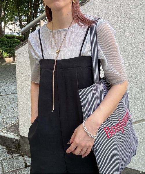 y/m by misato（イムバイミサト）の「ラメシアークルーネックトップス（Tシャツ/カットソー・レディース・ブラック/オフホワイト/ピンク・FREE）」の4枚目の写真