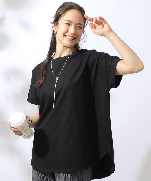 SHOO・LA・RUE（シューラルー）の「【汗ジミ防止/UV】夏も好きな色を着よう 欲ばりTシャツ（Tシャツ/カットソー・レディース・ホワイト/ブラック/グリーン/ダークオレンジ・02/03/04）」の2枚目の写真