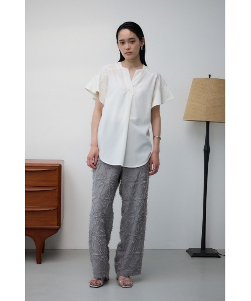 AZUL by moussy（アズールバイマウジー）の「ラッフルスリーブスキッパーブラウス（Tシャツ/カットソー・レディース・ブルー/ブラック/オフホワイト・SMALL/MEDIUM）」の17枚目の写真