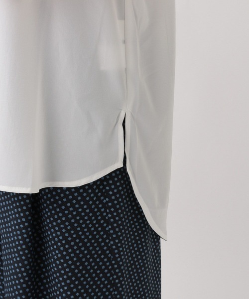 Elura（エルーラ）の「サラサラ着映え袖コンブラウス/124115（シャツ/ブラウス・レディース・ライトベージュ/オフホワイト/ネイビー・LARGE/SMALL/MEDIUM）」の16枚目の写真