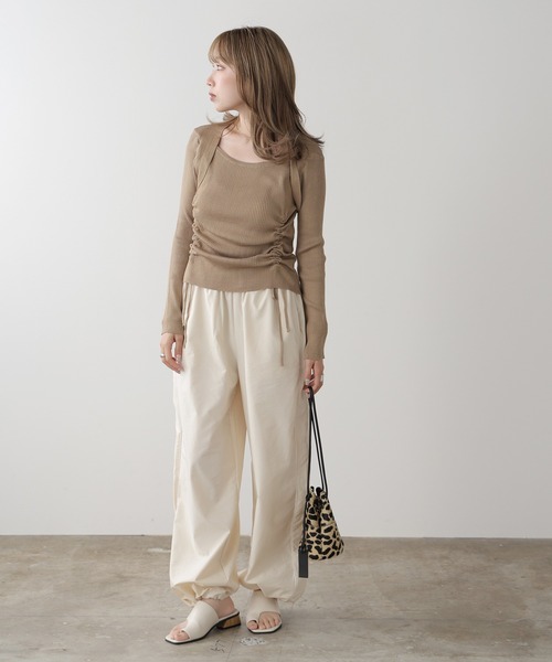 AO2(アオズ)の「Drawstring Ribbon Ribbed Tops / ドロストリボントップス(Tシャツ/カットソー・レディース・カーキ/アイボリー・FREE)」の19枚目の写真