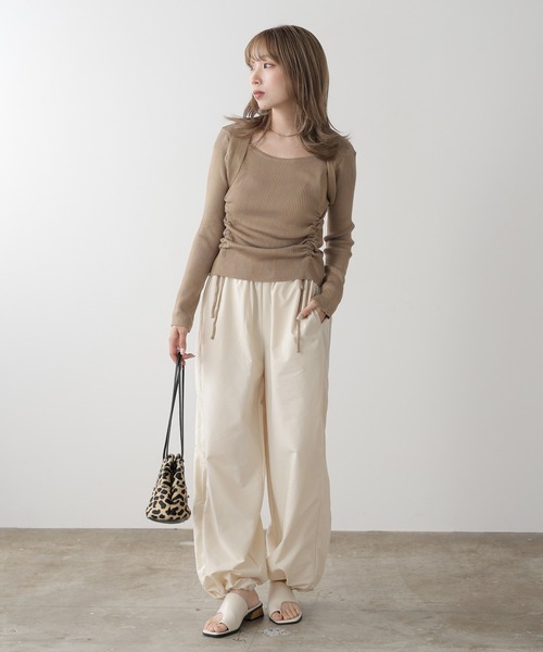 AO2(アオズ)の「Drawstring Ribbon Ribbed Tops / ドロストリボントップス(Tシャツ/カットソー・レディース・カーキ/アイボリー・FREE)」の18枚目の写真