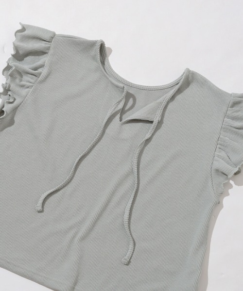 flower(フラワー)の「フリルスリーブトップ(Tシャツ/カットソー・レディース・アイボリー/カーキ・FREE)」の12枚目の写真