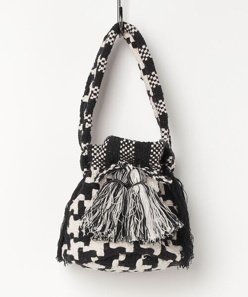 MAISON mou(メゾンムー)の「【Swaraj/スワラージ】手織りジャガード BUCKET BAG(ハンドバッグ・レディース・ブラック/ブラック系その他2/ブラック系その他/ホワイト系その他2/ベージュ・FREE)」の3枚目の写真