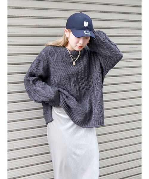 Ungrid（アングリッド）の「【WEB限定】パッチワークケーブルニット（ニット/セーター・レディース・チャコールグレー/アイボリー/サーモンピンク/グリーン/ブラウン・FREE）」の20枚目の写真